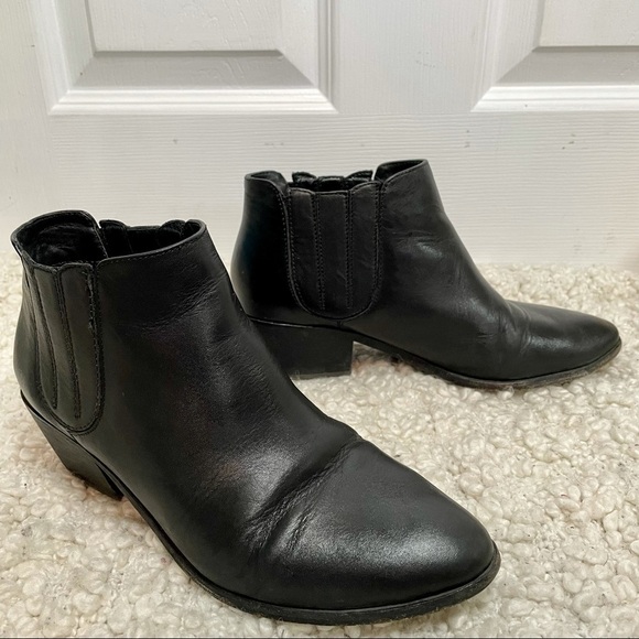 JOIE Barlow Black Leather Booties Heeled Ankle Chelsea Style Boots 37 - Picture 2 of 10